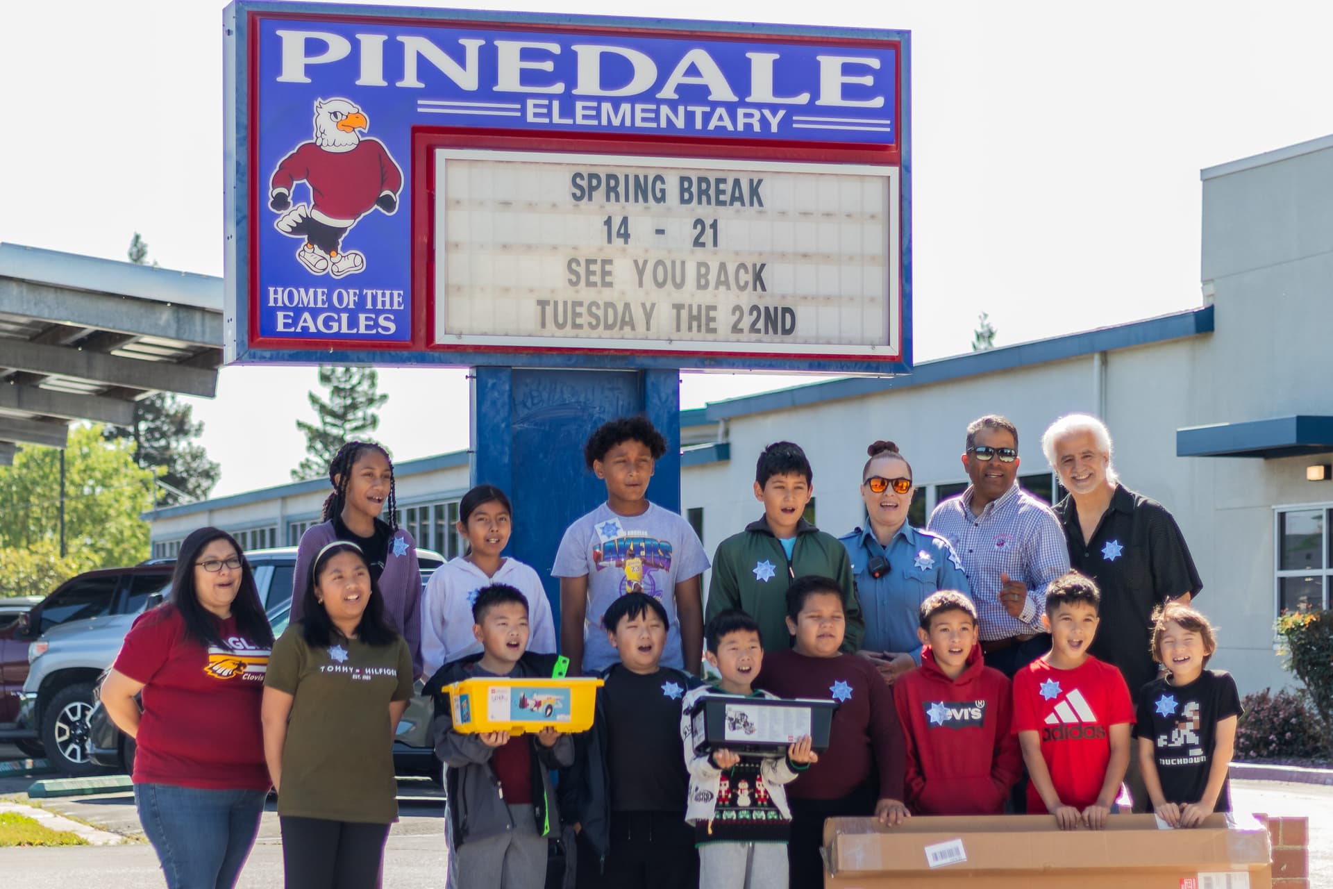 Pinedale Elementary students receiving Fresno PAL LEGO robotics kits